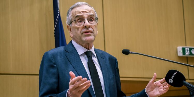 Το δεξιό τρίγωνο «Σαμαρά – Βελόπουλου – Λατινοπούλου» και οι εκλογικές διαρροές της ΝΔ