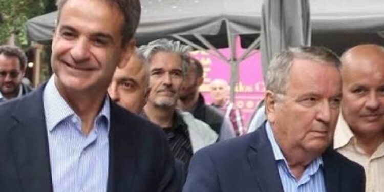 Ο Μητσοτάκης «αδειάζει» τον Καρασμάνη για το δείπνο: «Δικαιώνεται απόλυτα η διαγραφή Σαμαρά»