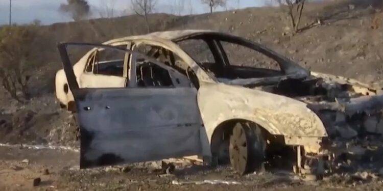 Φωτιά στο Ωραιόκαστρο: Το αυτοκίνητο του 76χρονου από το οποίο ξεκίνησε η πυρκαγιά – Ο οδηγός ομολόγησε ότι την προκάλεσε