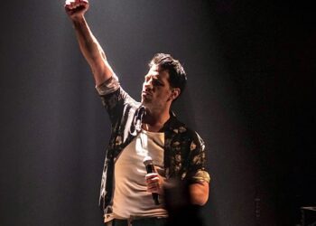 Η «βόμβα» έσκασε: Ο Θοδωρής Φέρρης έρχεται στο Pozar Park για μια συναρπαστική βραδιά