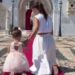 Η Μαρία Μενούνος συγκινεί με το προσκύνημά της στην Τήνο μαζί με την κόρη της