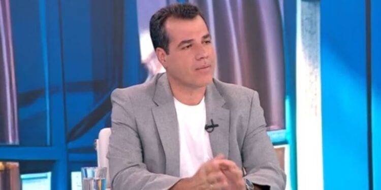 Πλεύρης: Σκληρή αντιμεταναστευτική γραμμή με ρητορική «εισβολής» και επίθεση στο δικαίωμα στο άσυλο