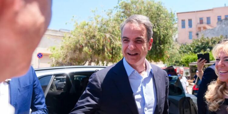 Στο νοσοκομείο ο Κυριάκος Μητσοτάκης μετά από ατύχημα με το ποδήλατο