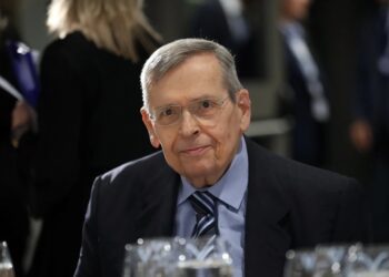 Πέθανε σε ηλικία 87 ετών ο πρώην υπουργός Στέφανος Μάνος