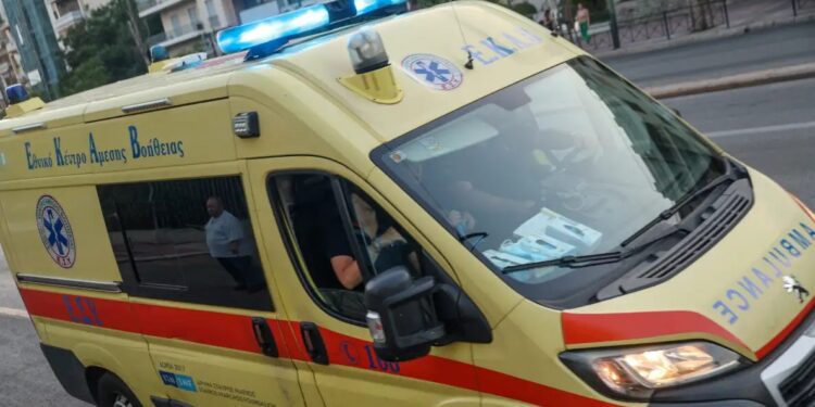 Θεσσαλονίκη: 31χρονος μαχαίρωσε 25χρονη μέσα σε διαμέρισμα – Της σταμάτησαν την αιμορραγία με τουρνικέ οι αστυνομικοί
