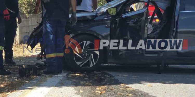 Τροχαίο έξω από το Αετοχώρι Αλμωπίας: ΙΧ έπεσε πάνω σε δέντρο – Τραυματισμένη η συνοδηγός