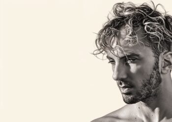 «Μπολιβάρ»: Μια performance με τον Ιωάννη Μελισσανίδη στο Κάστρο της Χρυσής
