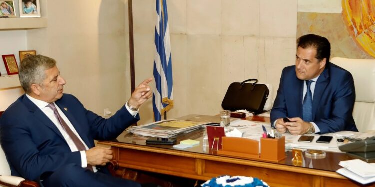 Ο Άδωνις Γεωργιάδης στέλνει στην Αρχή Διαφάνειας τον Πατούλη – Οδοντιατρεία που κάνουν botox εντόπισε το MedWatch