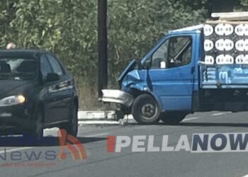 Τροχαίο ατύχημα με σύγκρουση οχημάτων έξω από την Αριδαία
