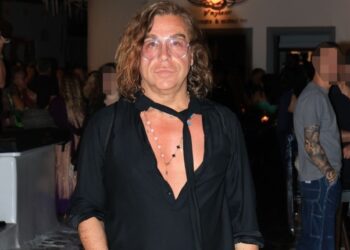 Τρύφωνας Σαμαράς: Δημοσιεύματα τον “φωτογραφίζουν” για την υπόθεση κλοπής σε κατάστημα της Μυκόνου – Τι απαντά ο κομμωτής