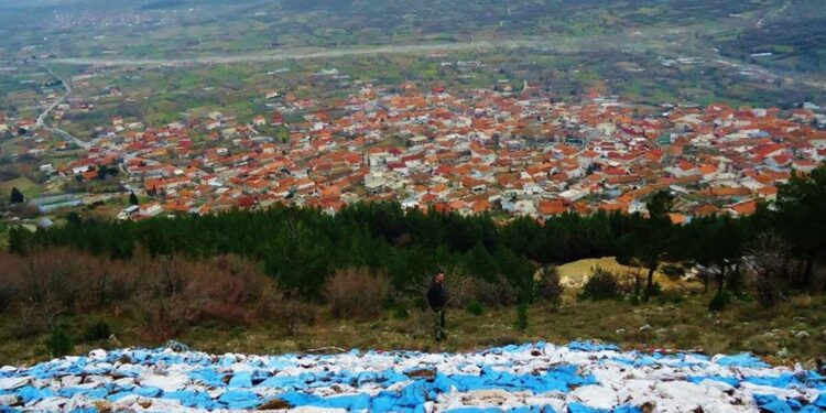 Ελληνική περιφέρεια: Ο νέος χάρτης φοροελαφρύνσεων – Μηδενικός ΕΝΦΙΑ, μισά τεκμήρια και 10.000 ευρώ για μετεγκατάσταση