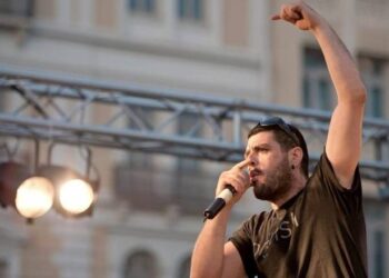 Δεκατρία χρόνια από τη εν ψυχρώ δολοφονία του Παύλου Φύσσα – Από το μαχαίρι του Ρουπακιά, στην ιστορική καταδίκη της Χρυσής Αυγής