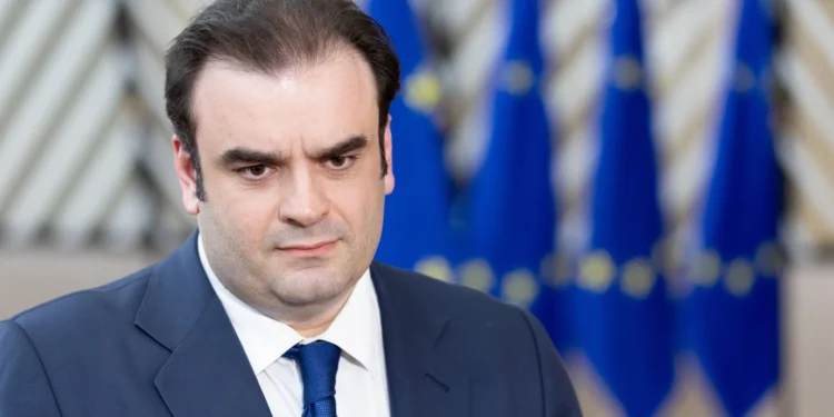 Πιερρακάκης: «Η Ευρώπη δεν έχει την πολυτέλεια να παραμένει 27 χώρες, πρέπει να γίνει μία»