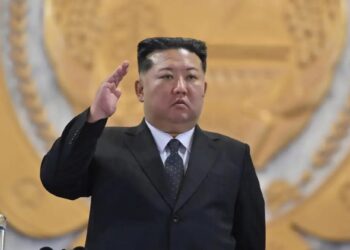 Φήμες ότι πέθανε ο Κιμ Γιονγκ Ουν: «Έπεσε σε κώμα μετά από εγκεφαλική αιμορραγία» – Η κόρη του Κιμ Τζου Ε για διάδοχος