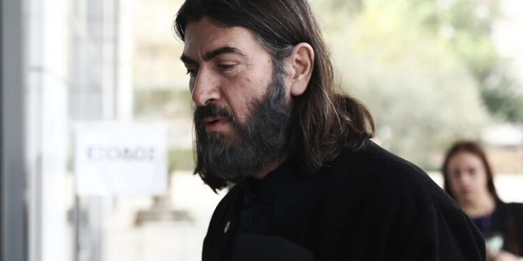 Ομόφωνα αθώοι ο πατέρας Αντώνιος και δύο πρώην στελέχη της «Κιβωτού του Κόσμου» στα Ιωάννινα