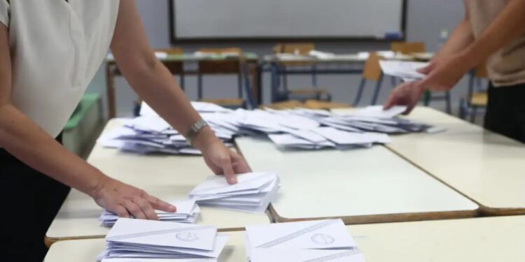 Δημοσκοπήσεις: Στο 30% η ΝΔ και δεύτερη η ΕΛΑΣ του Αλέξη Τσίπρα – Αυτοδύναμη κυβέρνηση θέλουν οι πολίτες αλλά προβλέπουν ότι δε θα προκύψει