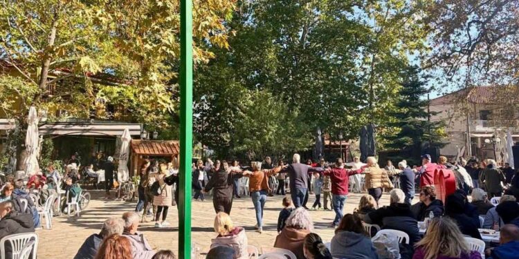 Η πανέμορφη Όρμα φορά τα γιορτινά της – Μεγάλη προσέλευση στη Γιορτή Κάστανου