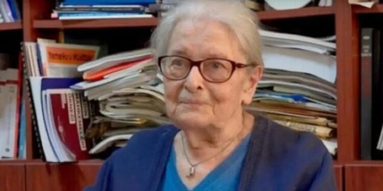 Ιωάννα Κουτσουράδη: Πέθανε στην Κωνσταντινούπολη η μεγάλη Ελληνίδα φιλόσοφος