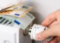Το επίδομα θέρμανσης αυξάνεται έως και 30%: Οι ημερομηνίες για τις αιτήσεις, τα νέα ποσά και τα κριτήρια
