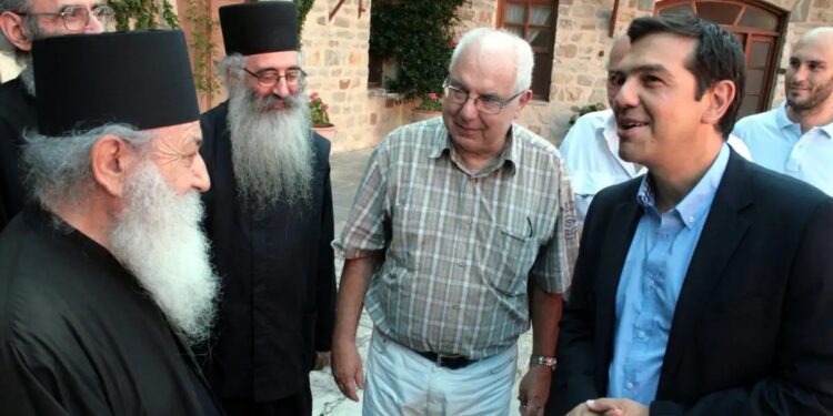 Ο Τσίπρας ξανά στο Άγιο Όρος μετά από 12 χρόνια – Τότε ως αρχηγός της αντιπολίτευσης, τώρα ως πρόεδρος της ΕΛΑΣ