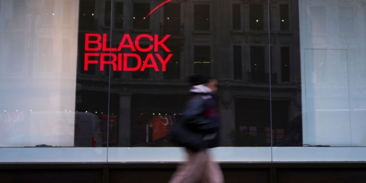 Πότε «πέφτει» η Black Friday 2026
